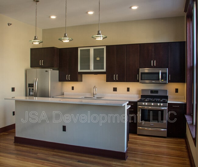 Primary Photo - 320A E 4th St