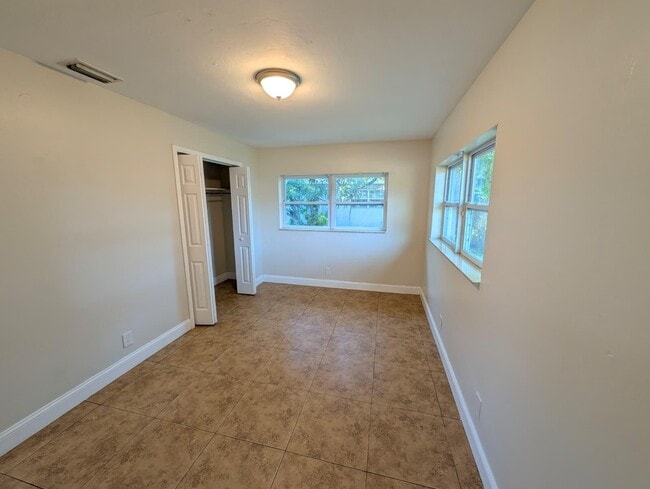 Building Photo - 180 Penn Way