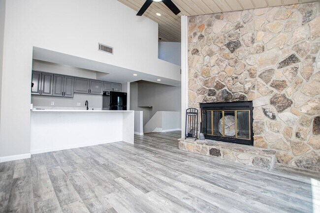 Building Photo - Lakefront Living at Fairfield Plantation