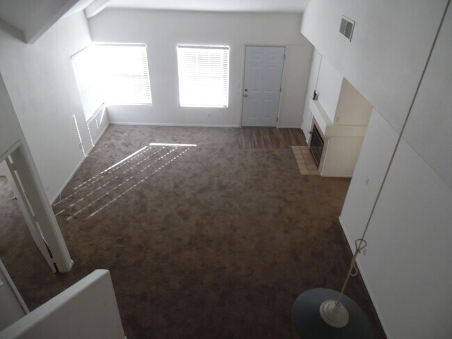 Building Photo - 5125 W Reno Ave