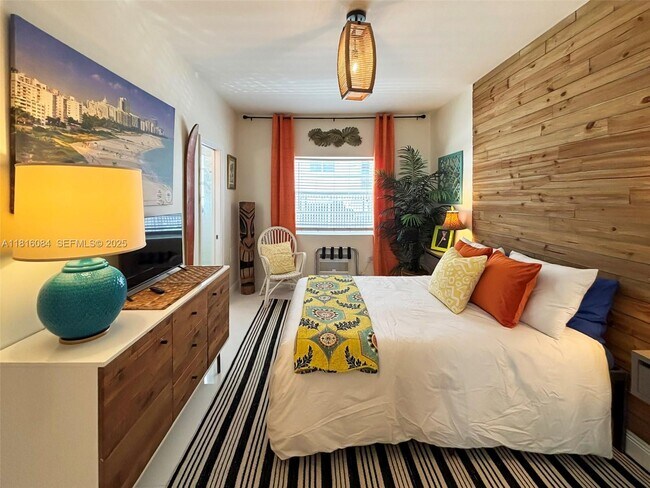 Building Photo - 335 Ocean Dr