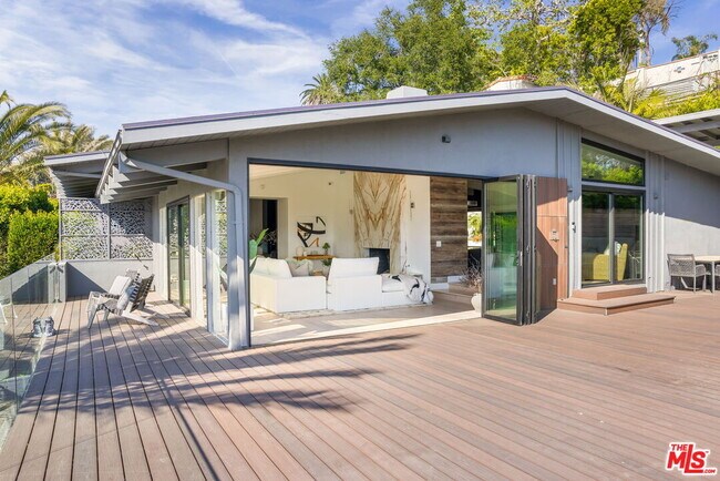 Building Photo - 344 Arno Way