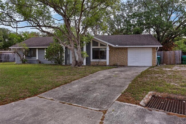Building Photo - 700 Sunbury Ct