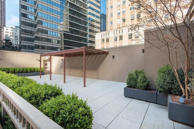 Building Photo - 2 bedroom in NEW YORK NY 10005