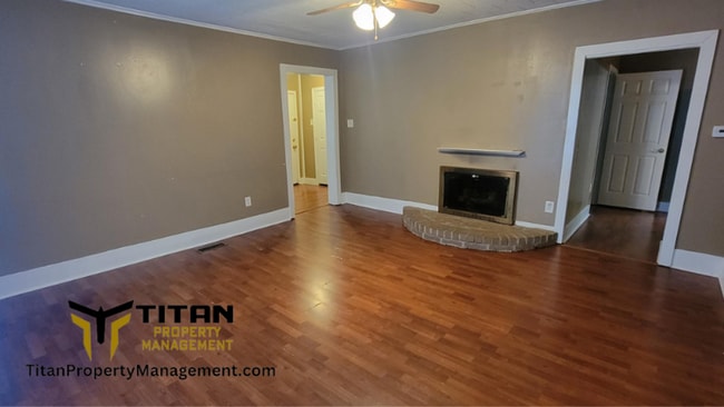 Building Photo - 2bed/2bath home with bonus area