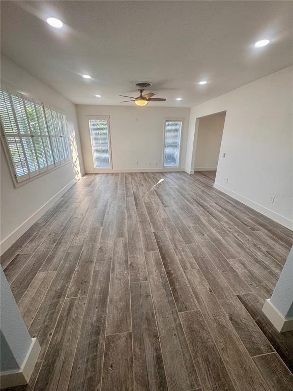 Building Photo - 2215 W Vina Del Mar Blvd
