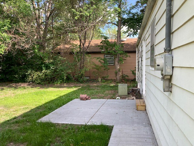 Building Photo - 1762 N Pinecrest St