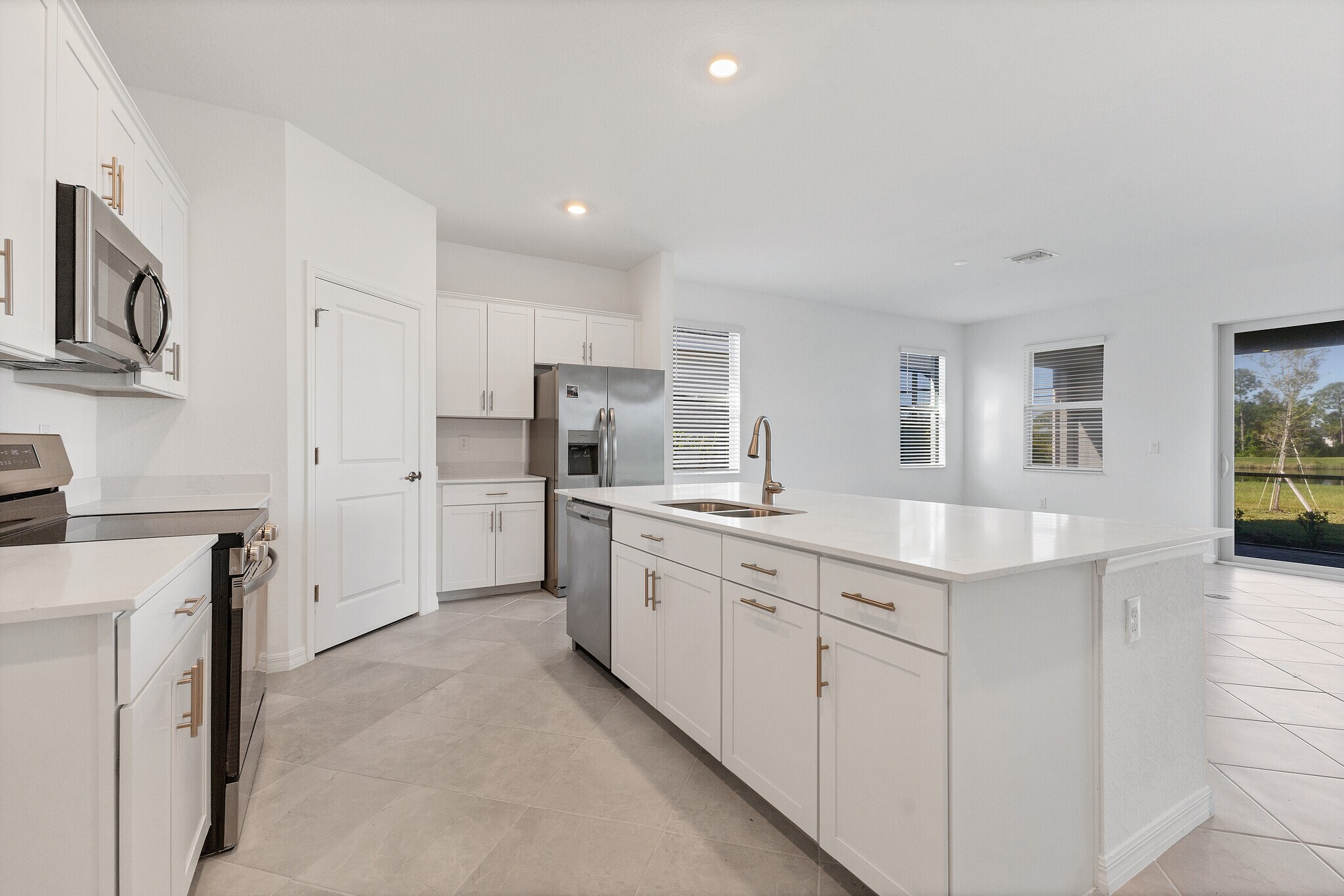 Building Photo - 19095 Cabernet Ct