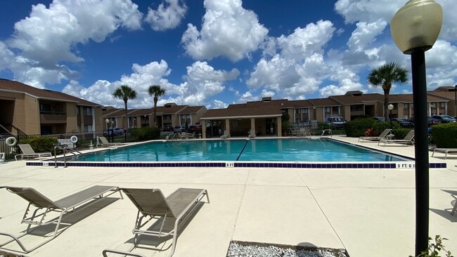 Building Photo - Two Bedroom, Two Bath in Orlando - Priced ...