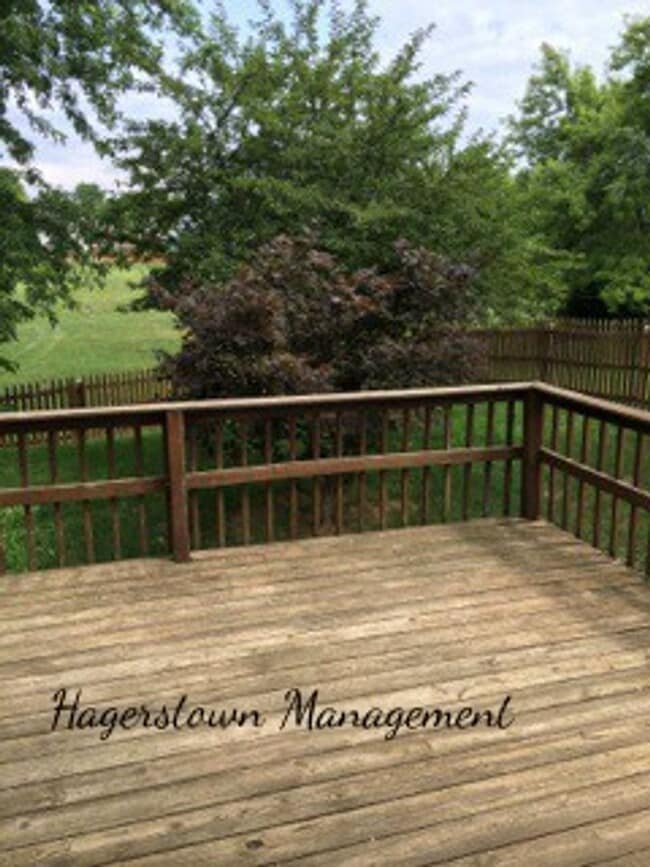 Building Photo - Duplex in Williamsport