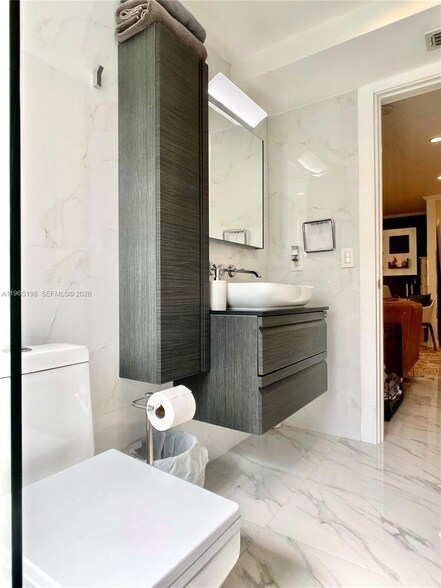 Building Photo - 600 Euclid Ave