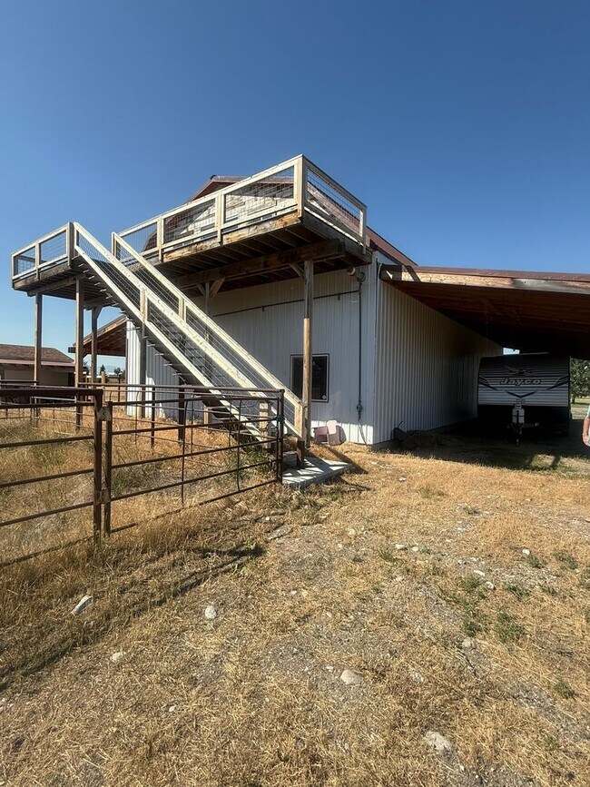 Building Photo - 669 Bluegrass Dr