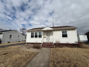 Building Photo - 114 Martin Ave