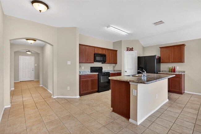 Building Photo - 416 Azalea Dr