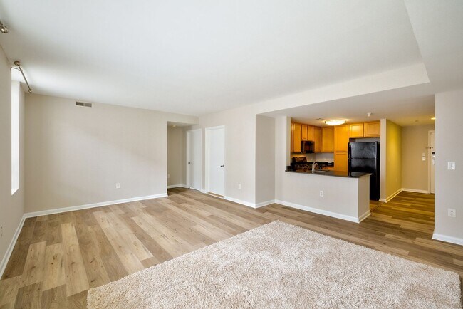 Building Photo - Modern Comfort 2BD/1BTH  in Navy Yard & So...