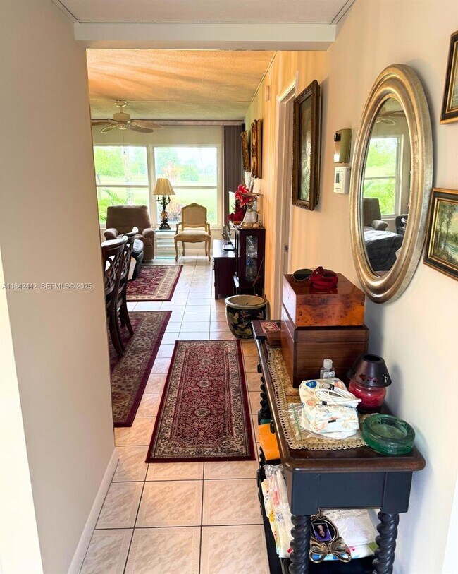 Building Photo - 7787 Golf Cir Dr