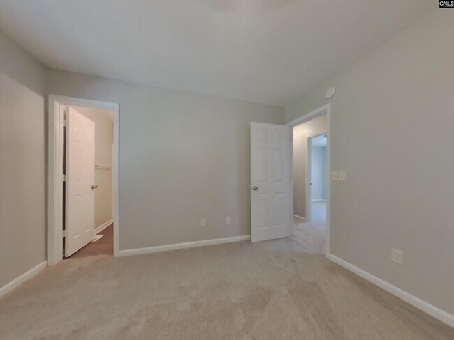 Building Photo - 64 Sweet Thorne Cir