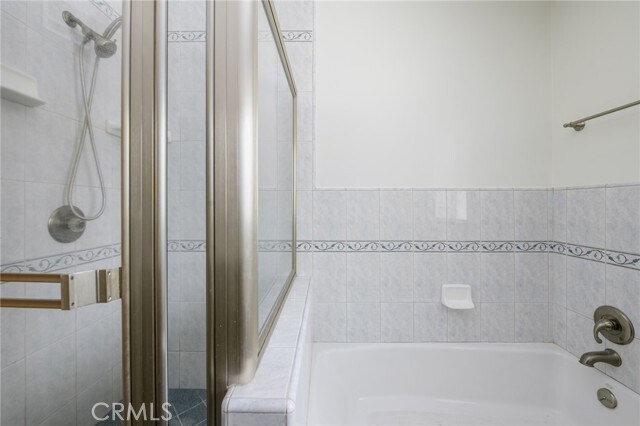Building Photo - 5065 Casa Dr