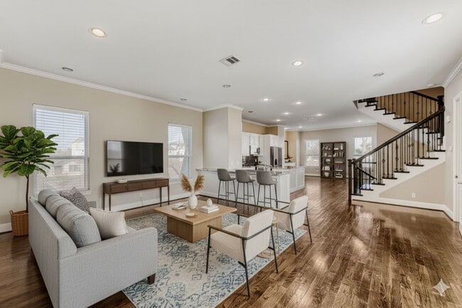 Building Photo - 1103 E 27th St