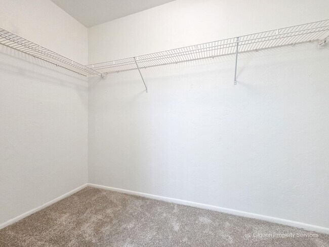 Building Photo - 711 SW 75th St