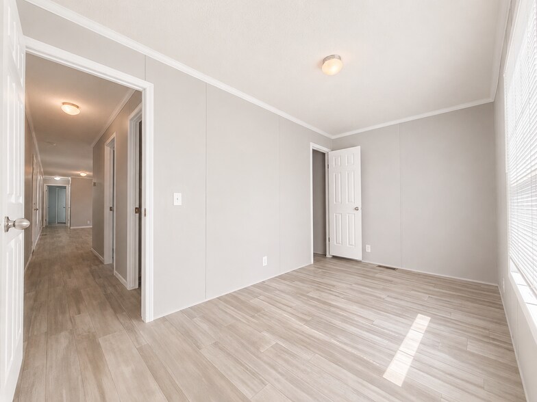 Building Photo - 71521 St Howard Ct