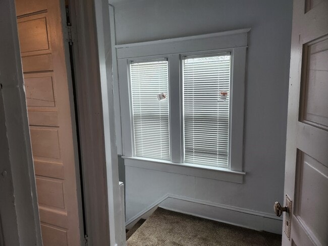 Building Photo - 610 W Water St