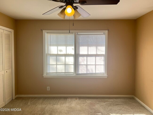 Building Photo - 853 Captain Kell Dr