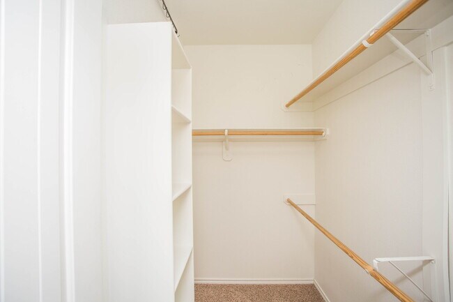 Building Photo - Charming 4 Bedroom, 2 Bath Two-Story Duplex