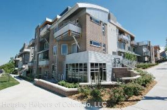 Building Photo - 2 br, 2.5 bath House - 2830 East College A...
