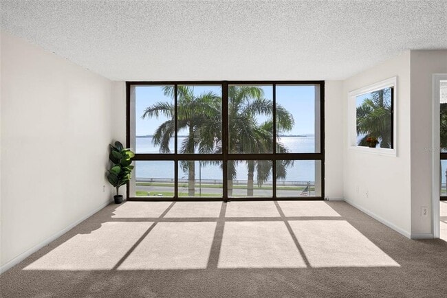 Building Photo - 3301 Bayshore Blvd