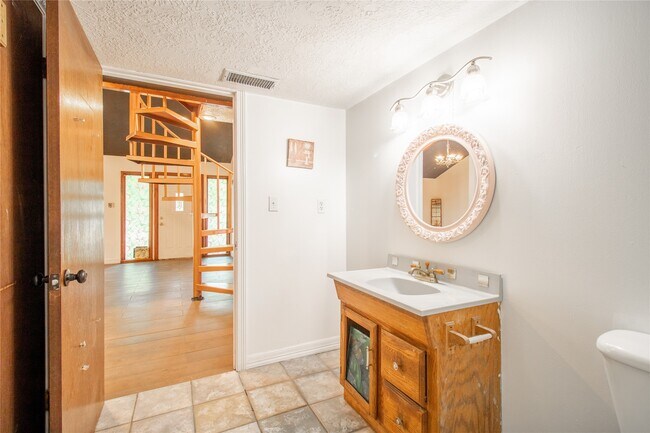 Building Photo - 27607 Decker Woods Dr