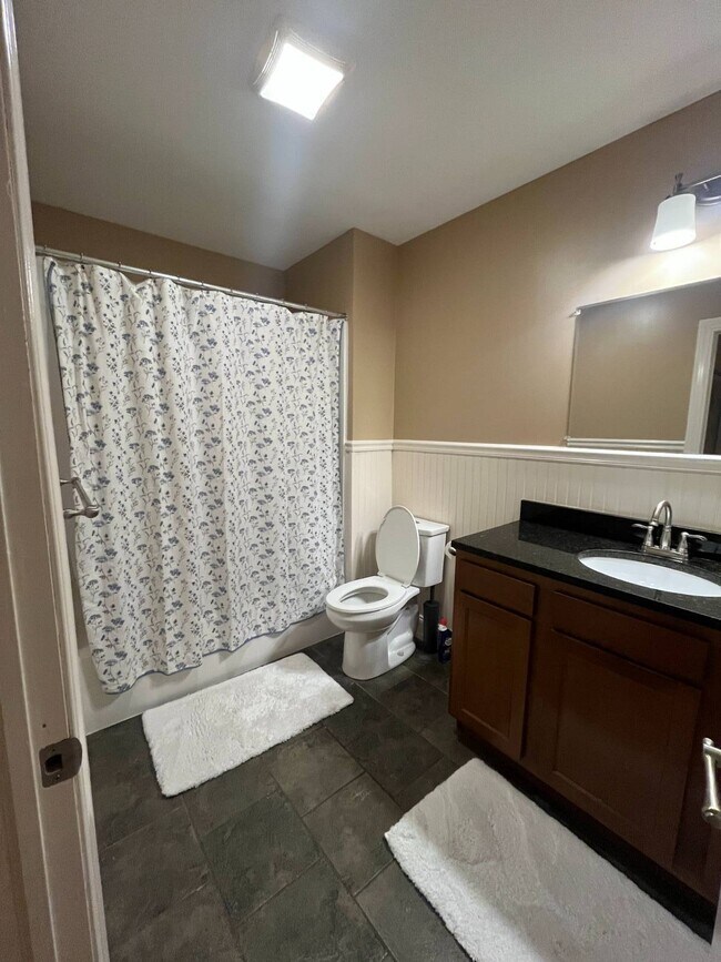 Building Photo - 260 Washington St