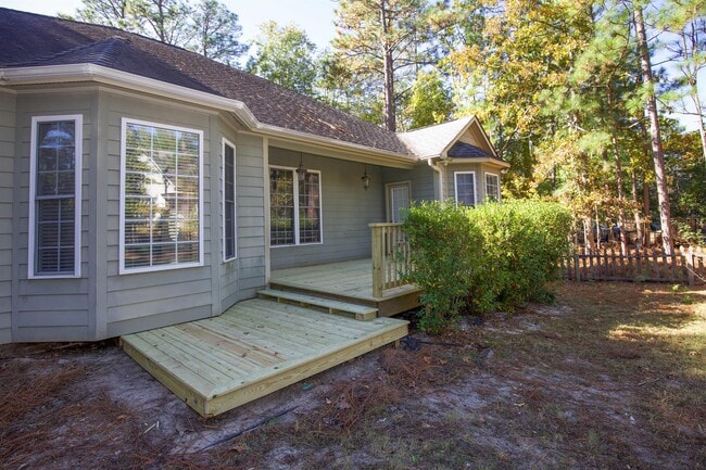 Building Photo - 26 Tahoe Cir