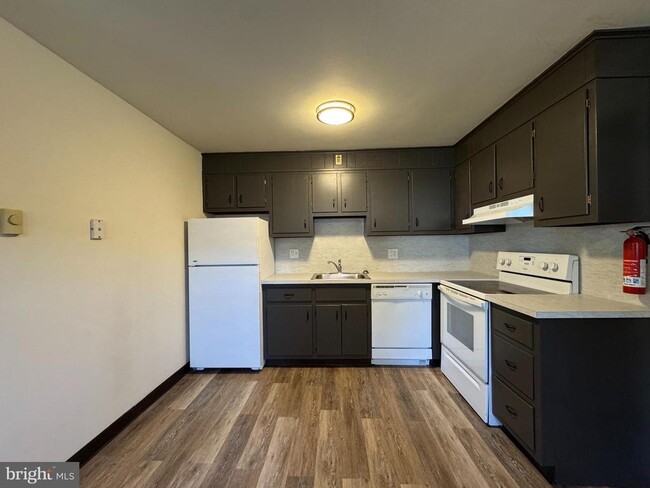 Building Photo - 7 Orchard Hills Dr