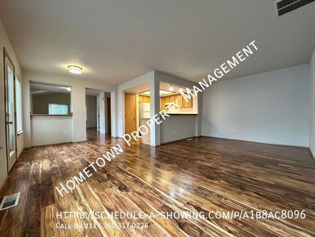 Building Photo - 4403 Chardonnay Dr SE