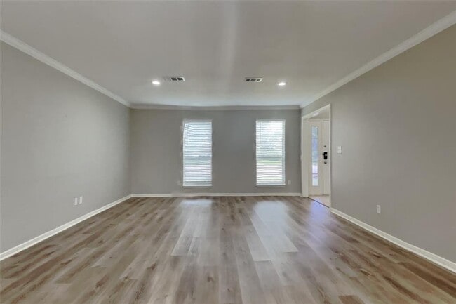 Building Photo - 8302 Hot Springs Dr