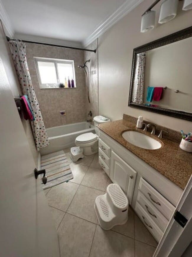 Building Photo - 6860 Calle Del Paz S