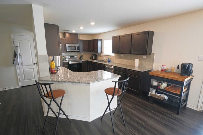 Building Photo - Beautiful Home Now Available in Miller Ran...