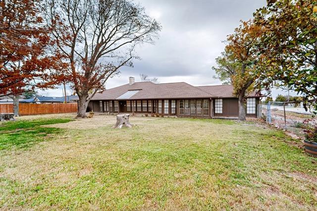 Building Photo - 322 E Tripp Rd