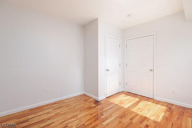 Building Photo - 131 Armstrong Ave