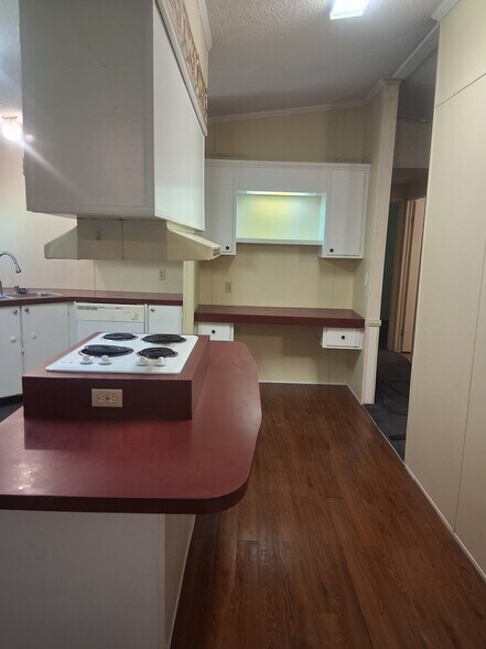 Kitchen desk area - 11900 SW 121st Ave