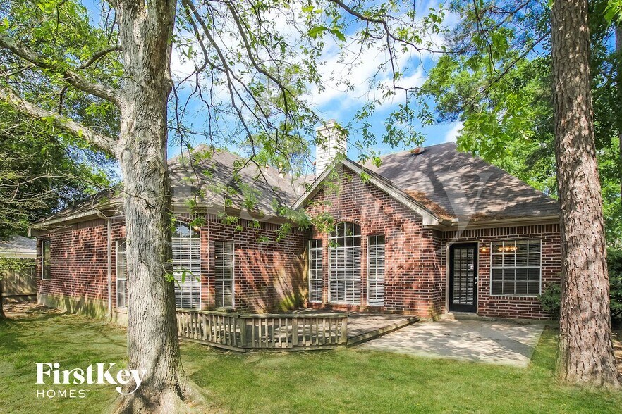 Building Photo - 4030 Echo Mountain Dr