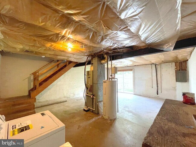 Building Photo - 22023 Valley Estates Dr