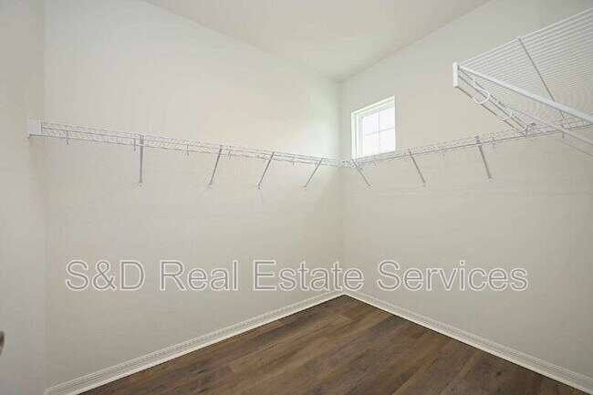 Building Photo - 1013 N Brunnell Pkwy