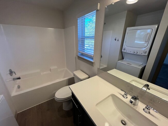 Building Photo - 1 Bed/1 Bath ADU on Bend's Eastside - Cessna Drive
