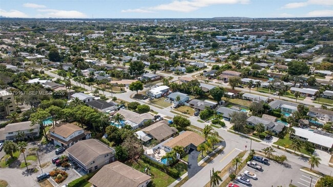 Building Photo - 268 SE 8th Ave