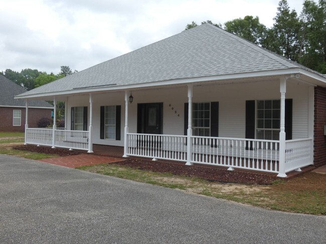 Primary Photo - Custom Home On 1.78 Acre Lot