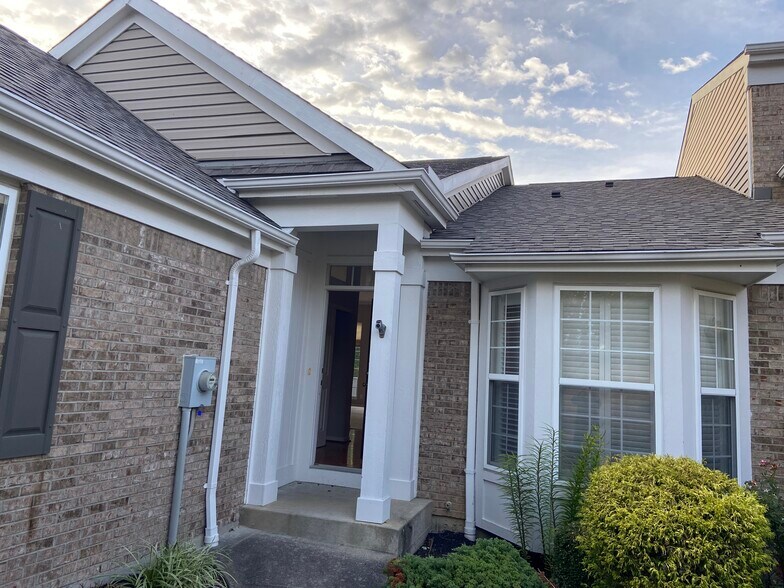 Primary Photo - 354 Shadow Ridge Dr