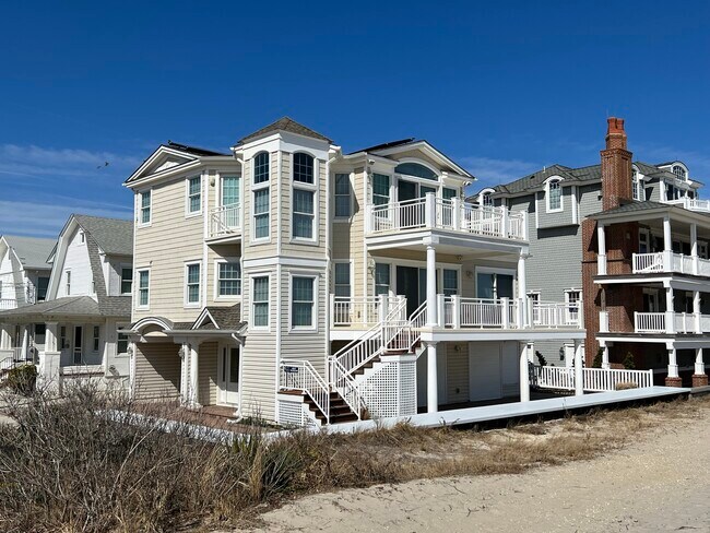 Building Photo - 921 Stenton Pl
