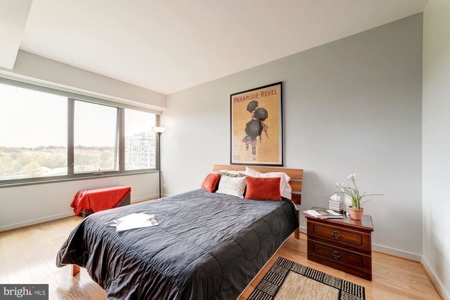 Building Photo - 2501 M St NW